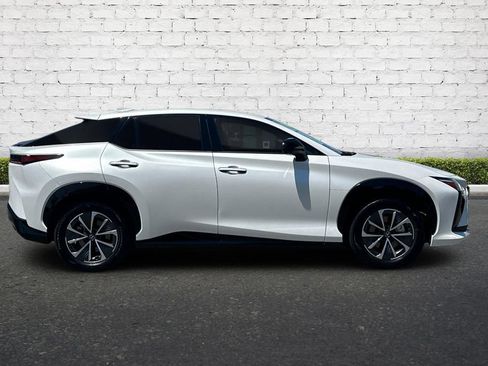 Used 2025 Lexus RZ 300e w/ Accessory Package (2T) FWD image 3