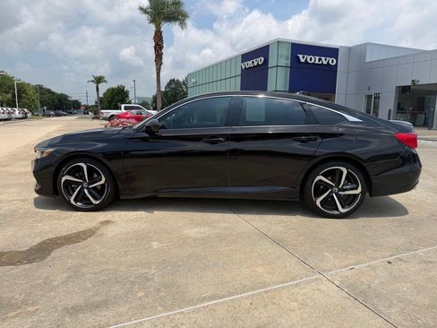 Used 2022 Honda Accord Sport image 2
