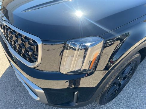 Used 2023 Kia Telluride EX X-Line image 29