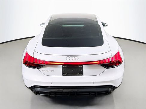 Used 2024 Audi e-tron GT Premium Plus image 6