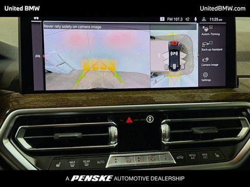 Used 2025 BMW X4 xDrive30i AWD/4WD image 9