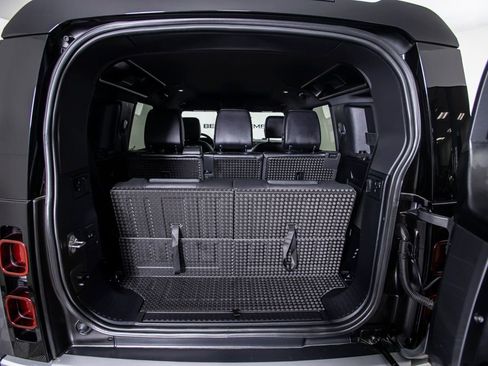 Used 2023 Land Rover Defender 110 S AWD/4WD image 5