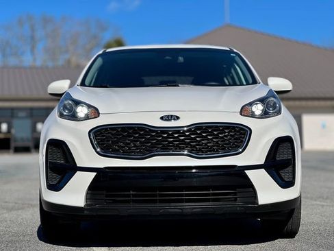Used 2021 Kia Sportage LX image 2