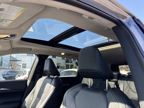 Certified 2025 INFINITI QX60 Pure FWD image 17