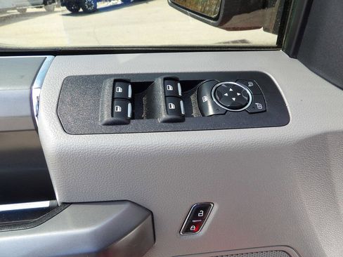 Used 2020 Ford F150 XLT w/ Equipment Group 302A Luxury AWD/4WD image 15