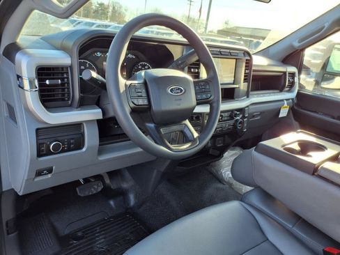 New 2024 Ford F450 XL image 13
