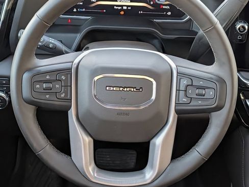Used 2026 GMC Sierra 2500 Denali AWD/4WD image 14