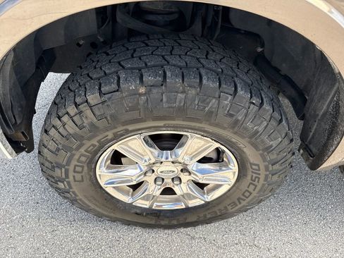 Used 2016 Ford F150 Lariat w/ Equipment Group 502A Luxury image 11