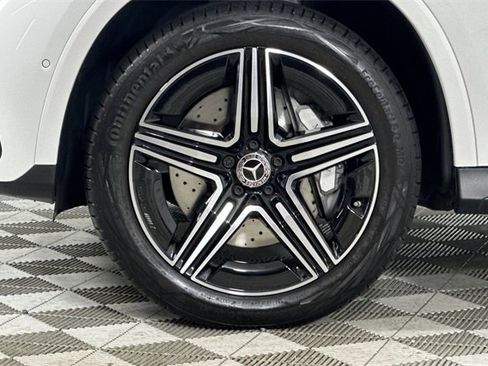 Certified 2025 Mercedes-Benz GLC 350e 4MATIC image 32