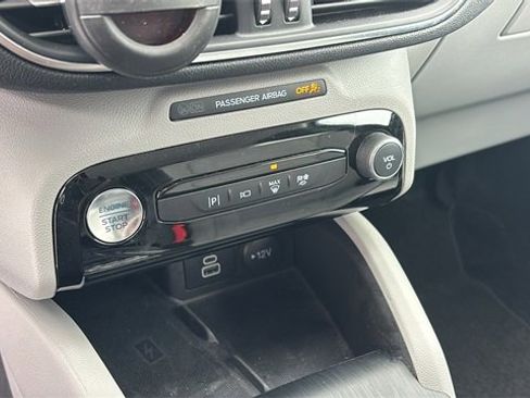 Used 2024 Ford Escape Platinum w/ Premium Technology Package image 20