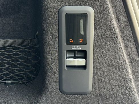 New 2025 Land Rover Range Rover Sport Dynamic SE image 32