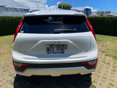 Used 2024 Kia Niro EX FWD image 6