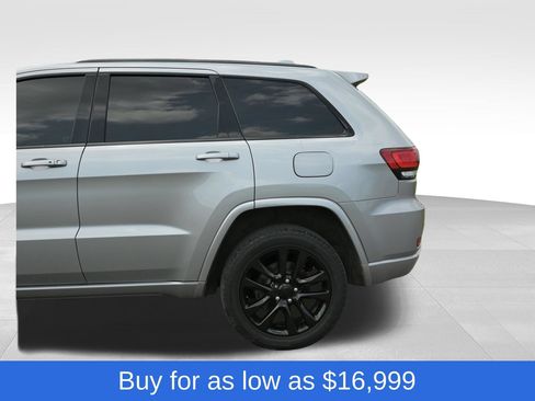 Used 2018 Jeep Grand Cherokee Altitude AWD/4WD image 7