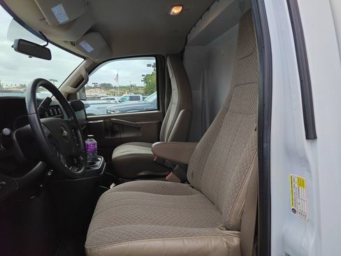 Used 2023 Chevrolet Express 3500 w/ Power Convenience Package RWD image 11