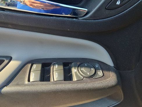 Used 2020 Chevrolet Equinox LS FWD image 11