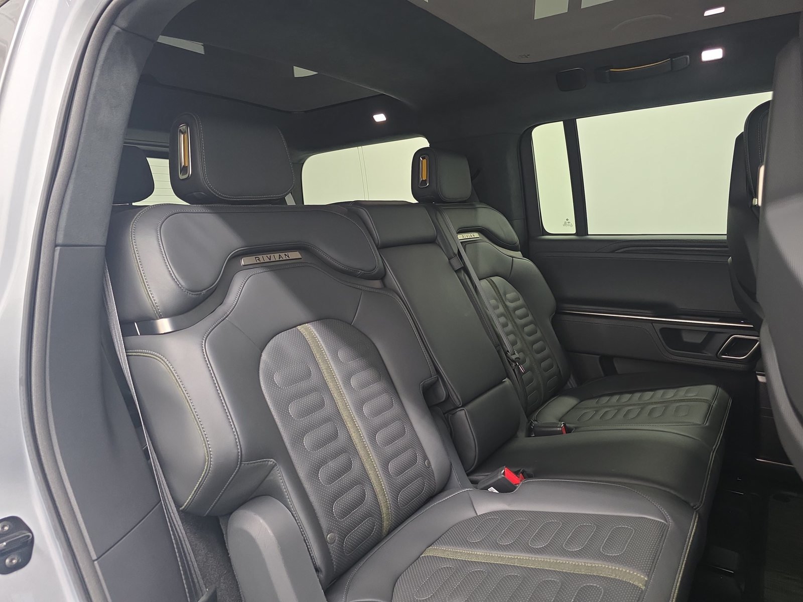 Used 2023 Rivian R1S Adventure Quad AWD/4WD image 23