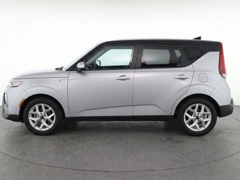 Used 2025 Kia Soul LX w/ LX Technology Package FWD image 5