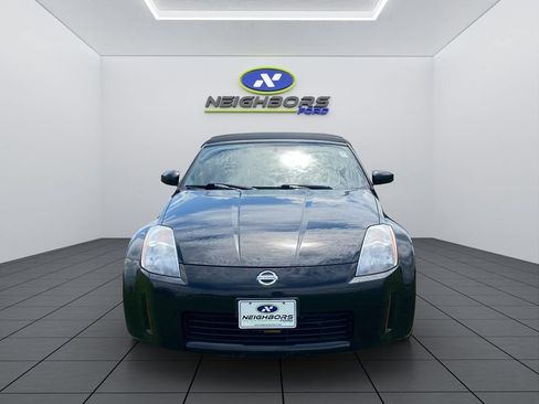Used 2005 Nissan 350Z Touring RWD image 2