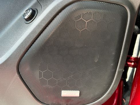 Used 2018 GMC Acadia SLT image 21