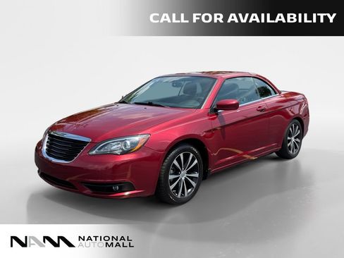 Used 2013 Chrysler 200 S FWD image 1