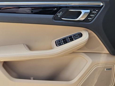 Certified 2026 Porsche Macan S AWD/4WD image 22