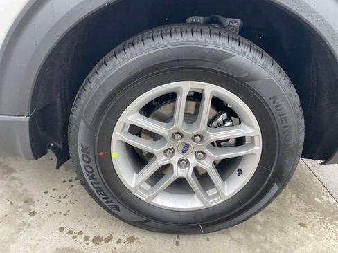 New 2026 Ford Explorer Active w/ Active Comfort Package image 32