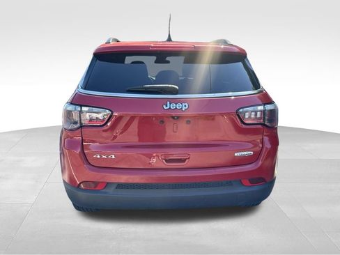 Used 2024 Jeep Compass Latitude AWD/4WD image 4