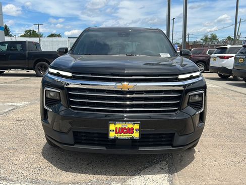 New 2026 Chevrolet Traverse LT w/ Driver Confidence Package AWD/4WD image 3