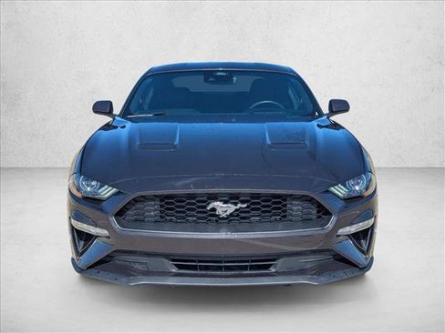 Used 2022 Ford Mustang Coupe image 3