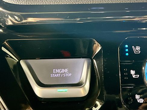 Used 2023 GMC Sierra 1500 AT4 w/ Technology Package image 24