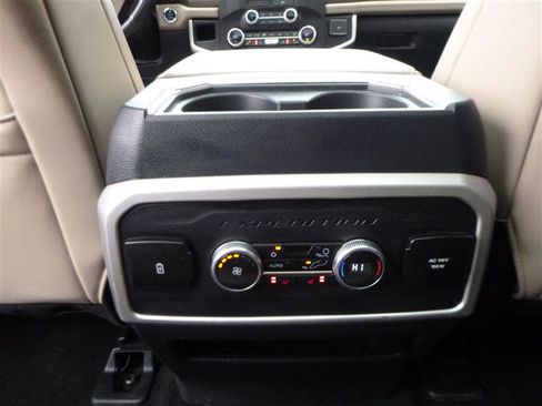 Used 2023 Ford Expedition Max Limited AWD/4WD image 22