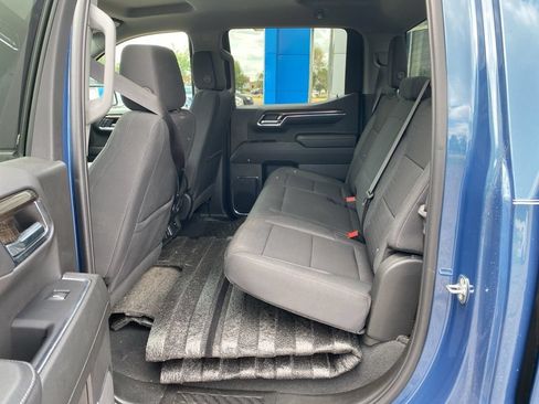 Used 2024 Chevrolet Silverado 1500 LT AWD/4WD image 9