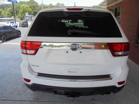 Used 2013 Jeep Grand Cherokee Limited w/ Trailer Tow Group RWD image 4