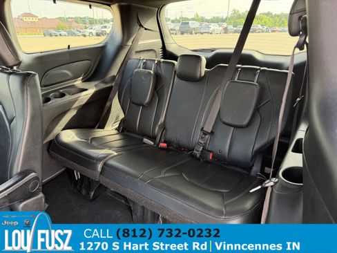 Used 2019 Chrysler Pacifica Touring-L w/ Advanced Safetytec Group FWD image 11