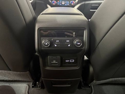 Certified 2021 GMC Acadia SLT w/ Elevation Edition FWD image 29