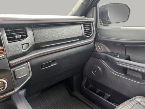 Used 2023 Ford Expedition Limited image 14