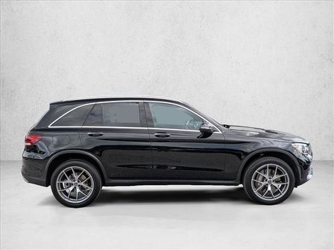 Used 2022 Mercedes-Benz GLC 300 4MATIC image 4