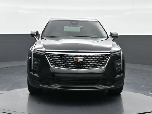 Used 2024 Cadillac XT4 Luxury FWD image 6