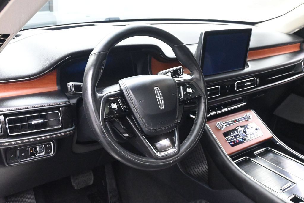 Used 2020 Lincoln Aviator Reserve w/ Equipment Group 202A AWD/4WD image 25