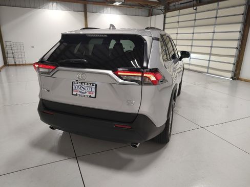 Used 2025 Toyota RAV4 XLE AWD/4WD image 13
