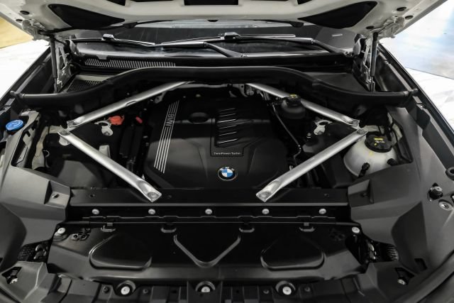 Used 2020 BMW X7 xDrive40i w/ Premium Package AWD/4WD image 46