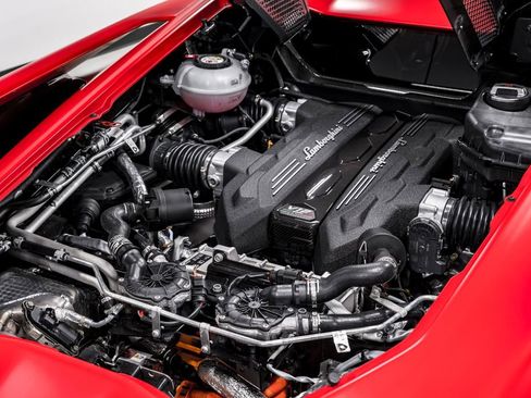 Used 2025 Lamborghini Revuelto image 53