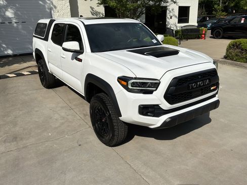 Used 2020 Toyota Tacoma TRD Pro image 2