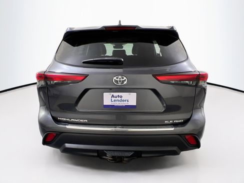 Used 2020 Toyota Highlander XLE image 6