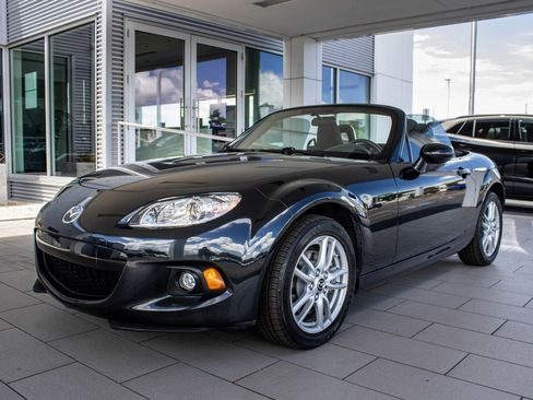 Used 2014 MAZDA MX-5 Miata Sport image 6