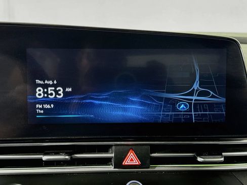 Used 2024 Hyundai Elantra SEL FWD image 25