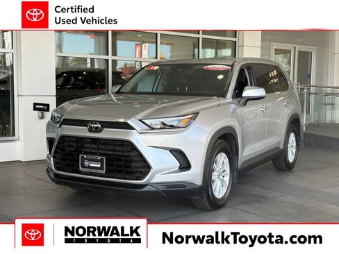 Certified 2024 Toyota Grand Highlander FWD image 1