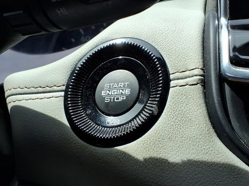 Used 2022 Jeep Compass Limited AWD/4WD image 21
