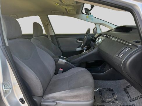 Used 2014 Toyota Prius Two FWD image 15