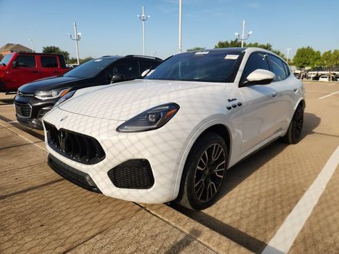 Used 2023 Maserati Grecale Modena AWD/4WD image 3